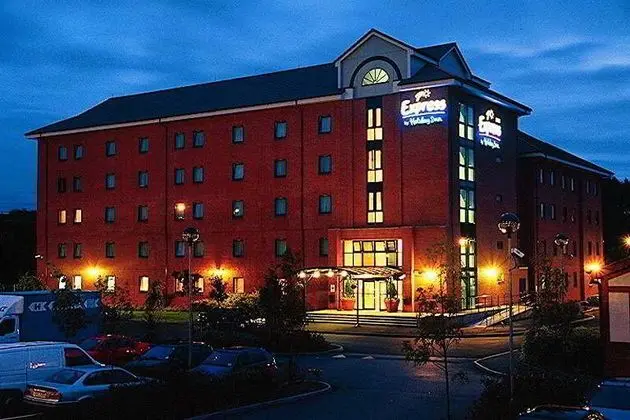 Holiday Inn  Express Birmingham Castle Bromwich