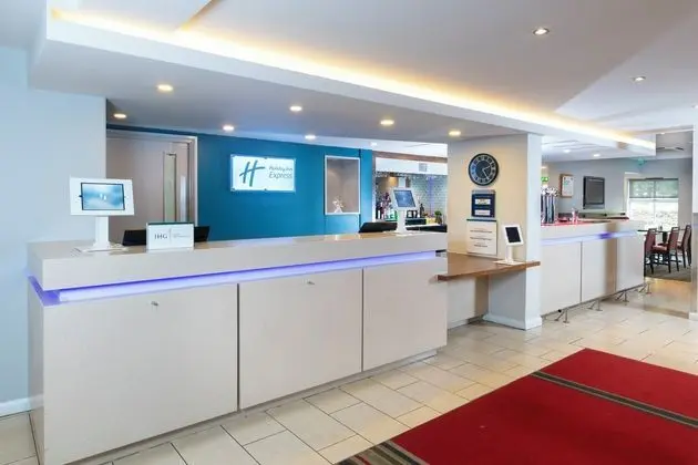 Holiday Inn Express Birmingham Oldbury M5/Jct.2 - Lobi