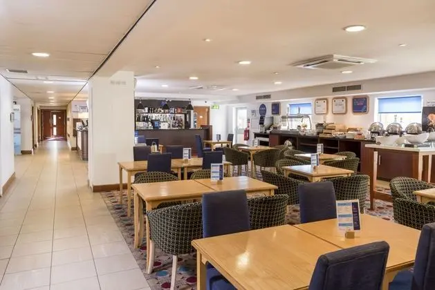 Holiday Inn Express Birmingham Star City - Dış Mekan