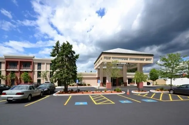 Holiday Inn Express Boston-Brockton