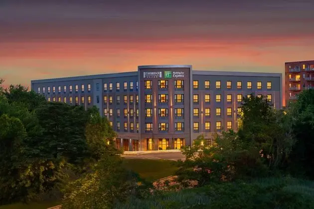 HOLIDAY INN EXPRESS Boston - Quincy