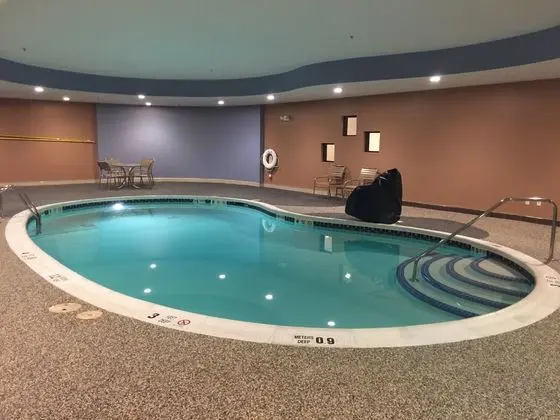 Holiday Inn Express Bradford - Havuz