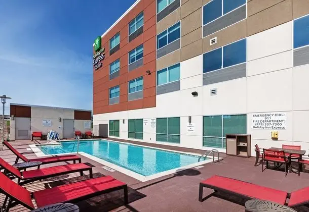 Holiday Inn Express BRENHAM SOUTH - Havuz