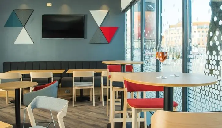Holiday Inn Express Bristol City Centre - Dış Mekan