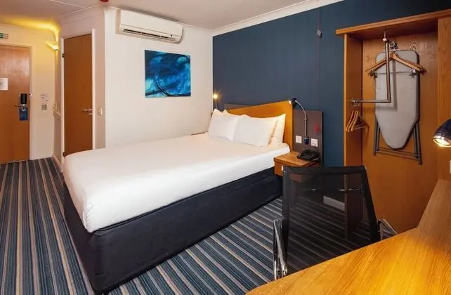 Holiday Inn Express Bristol City Centre - Genel