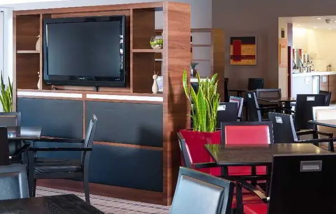 Holiday Inn Express Bristol North - Yeme / İçme