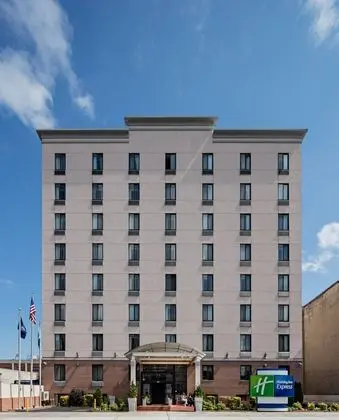 Holiday Inn Express Brooklyn