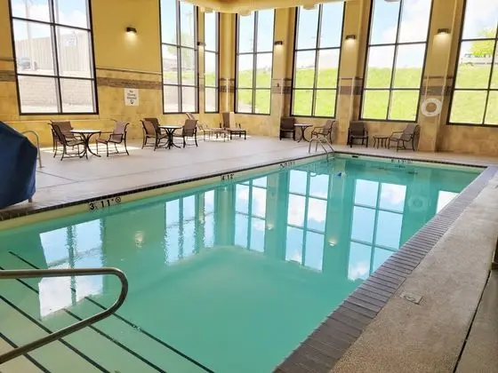 Holiday Inn Express Casper-I-25 - Havuz