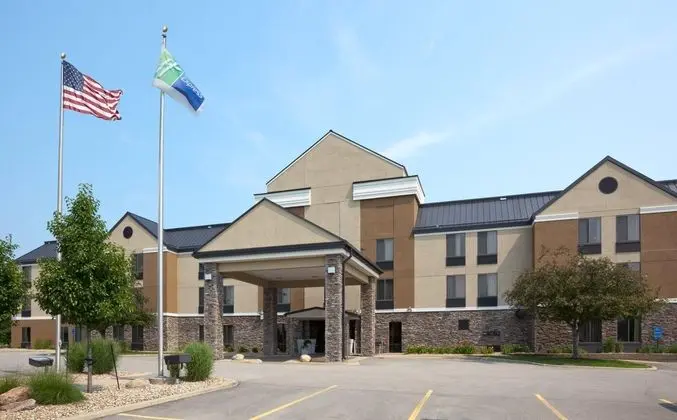 Holiday Inn Express Cedar Rapids Collins Rd