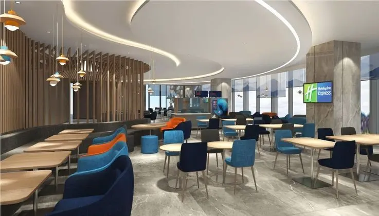 Holiday Inn Express Changsha Financial Center - Yeme / İçme
