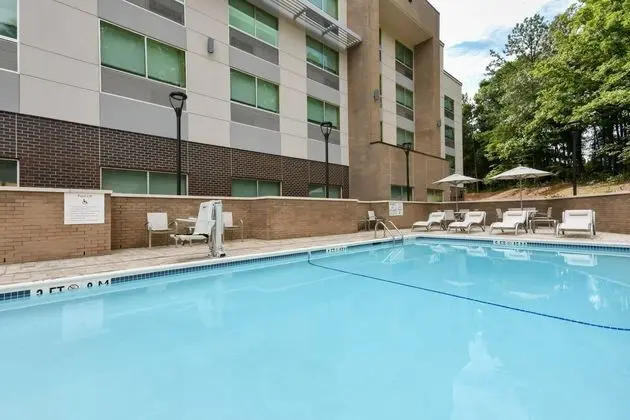 Holiday Inn Express Charlotte - BALLANTYNE - Havuz