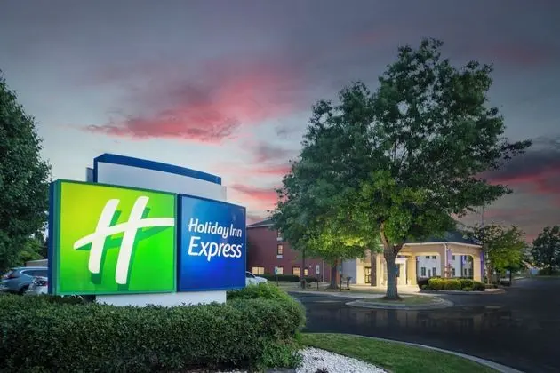 Holiday Inn Express Clayton Se Raleigh - Dış Mekan