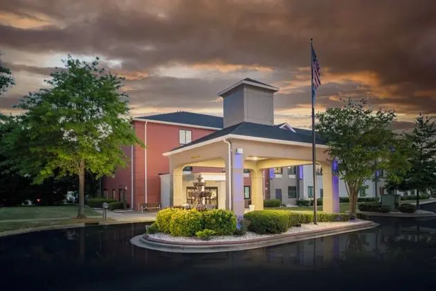 Holiday Inn Express Clayton Se Raleigh - Öne Çıkan Resim