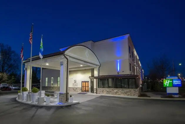 Holiday Inn Express Cleveland Airport - Brook Park