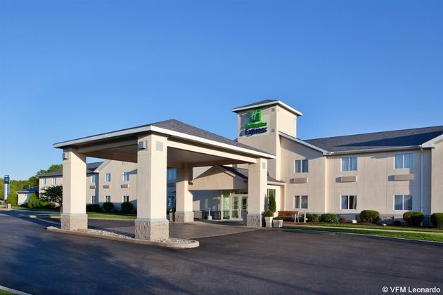 Holiday Inn Express Cleveland-Vermilion