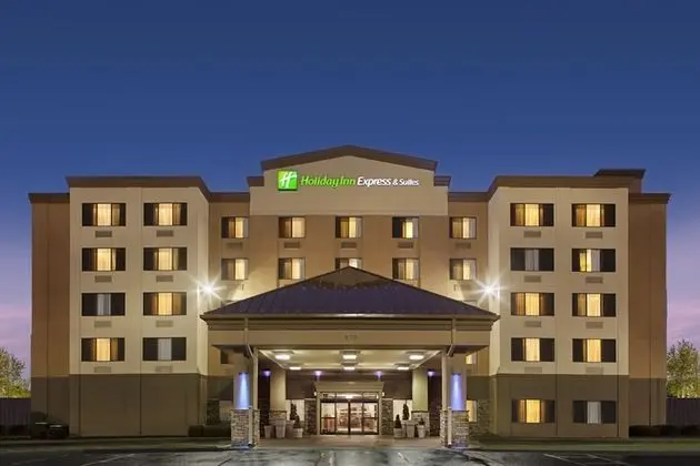 Holiday Inn Express Coralville, an IHG Hotel
