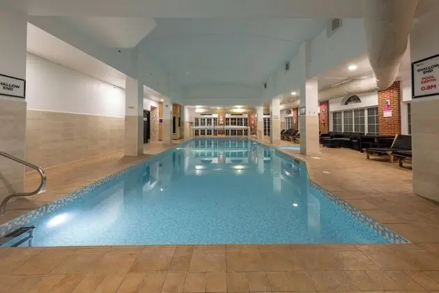 Holiday Inn Express Corby - Kettering - Havuz