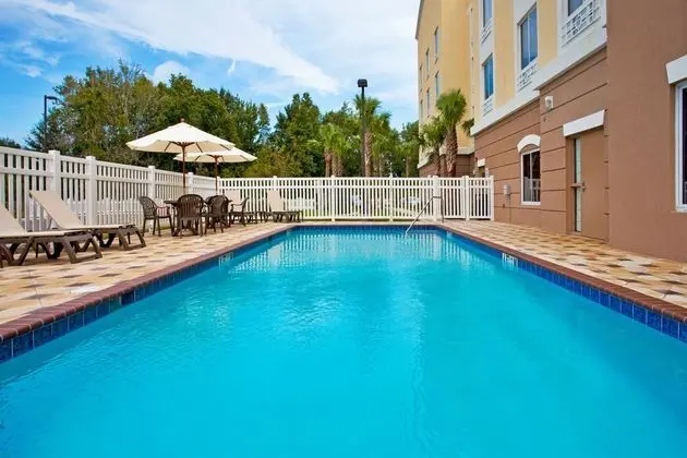 Holiday Inn Express Crystal River - Havuz