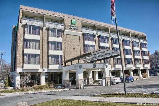 Holiday Inn Express Detroit - Birmingham