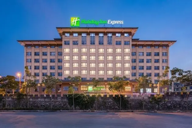 Holiday Inn Express Dongyang Hengdian, an IHG Hotel