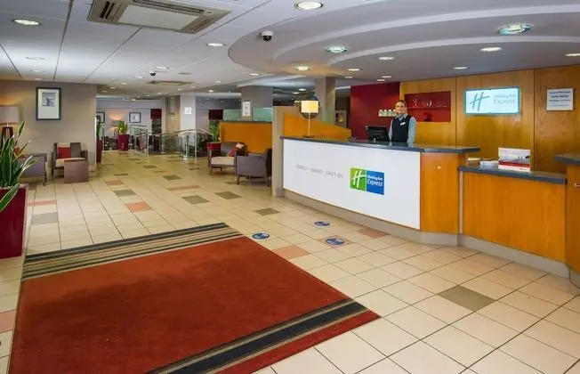 Holiday Inn Express Droitwich Spa, an IHG Hotel - Lobi