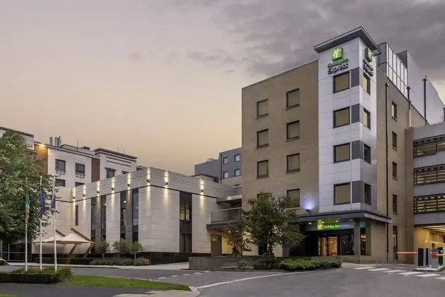 Holiday Inn Express Hotel Dublin Airport, an IHG Hotel