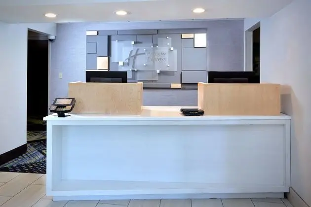 Holiday Inn Express Durham - Dış Mekan
