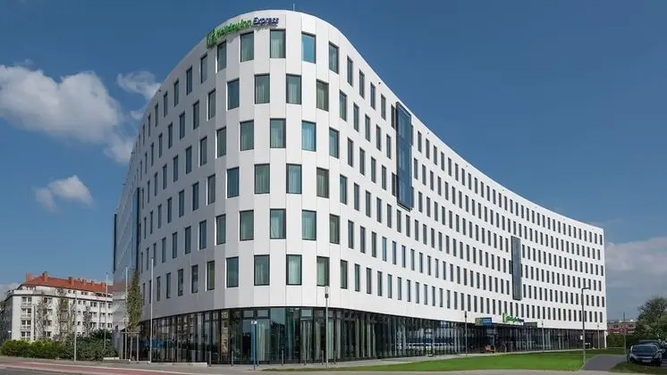 Holiday Inn Express Düsseldorf – Hauptbahnhof, an IHG Hotel