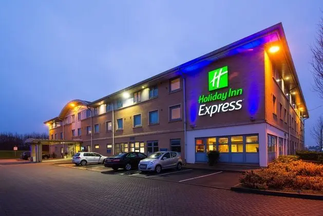 Holiday Inn Express East Midlands Airport - Dış Mekan