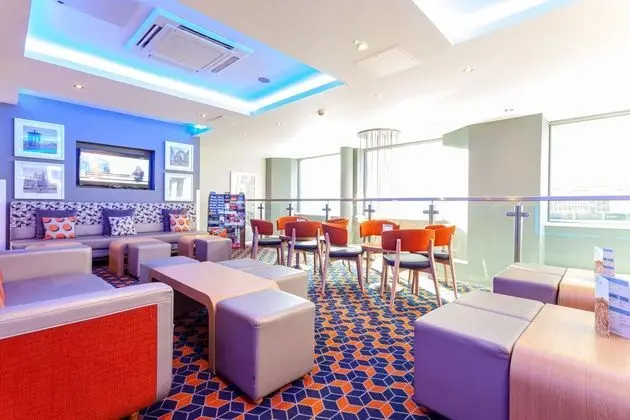 Holiday Inn Express Edinburgh Royal Mile - Lobi
