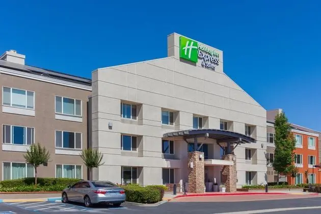 Holiday Inn Express Elk Grove Sacramento Area