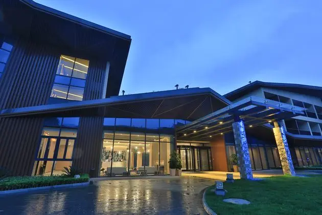 Holiday Inn Express Emei Mountain