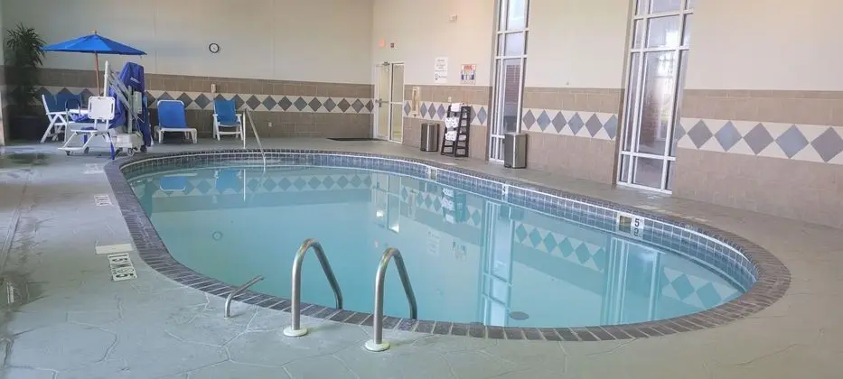 Holiday Inn Express Fort Smith Executive Park - Havuz