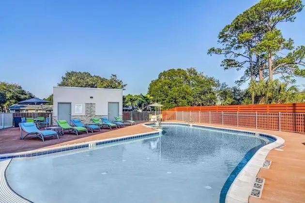 Holiday Inn Express Fort Walton Beach Central, an IHG Hotel - Havuz
