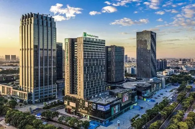 Holiday Inn Express Foshan Beijiao, an IHG Hotel - Dış Mekan