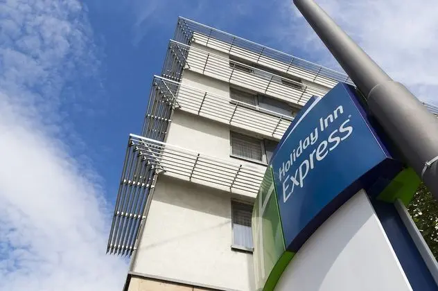 Holiday Inn Express Frankfurt Messe, an IHG Hotel - Dış Mekan