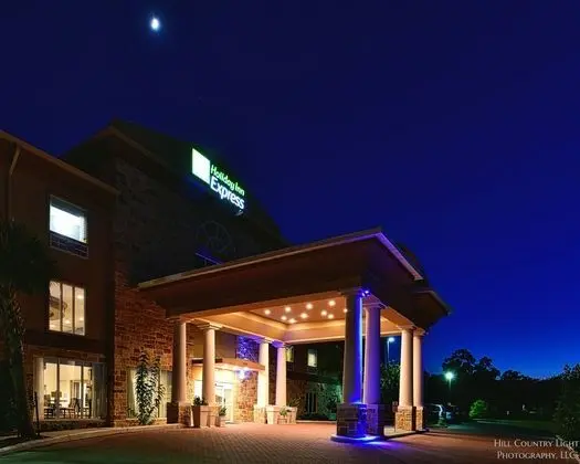 Holiday Inn Express Fredericksburg - Dış Mekan