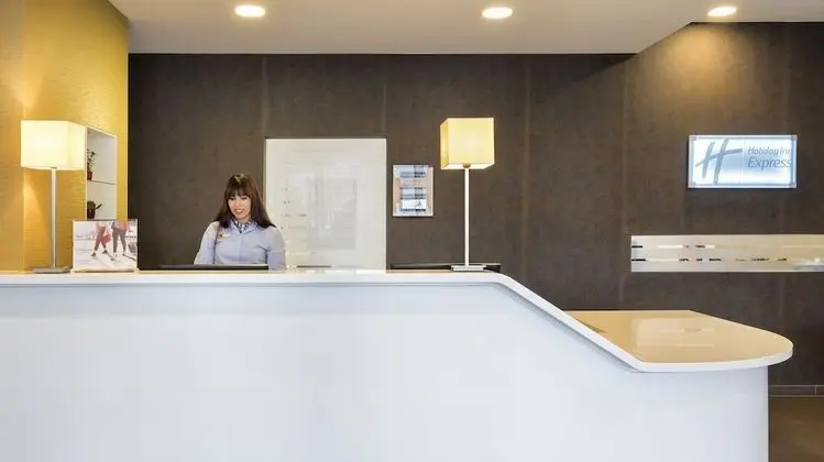 Holiday Inn Express Friedrichshafen, an IHG Hotel - Lobi