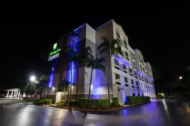 Holiday Inn Express Ft Lauderdale Airport West - Dış Mekan