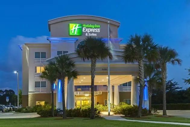 Holiday Inn Express Ft. Pierce Turnpike  I-95 