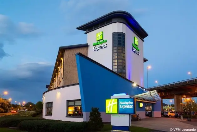 Holiday Inn Express Glasgow Airport