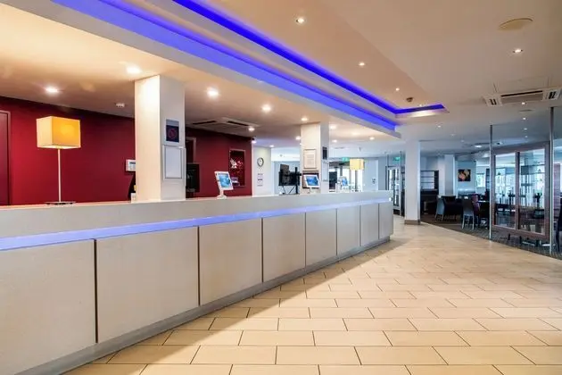 Holiday Inn Express Glasgow Airport - Dış Mekan