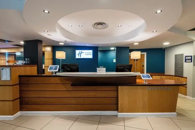 Holiday Inn Express Glasgow City Riverside - Lobi