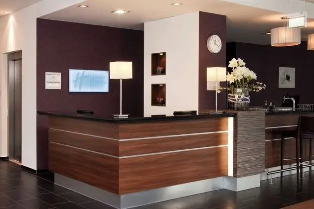 Holiday Inn Express Gütersloh - Lobi