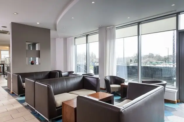 Holiday Inn Express Hamilton - Lobi