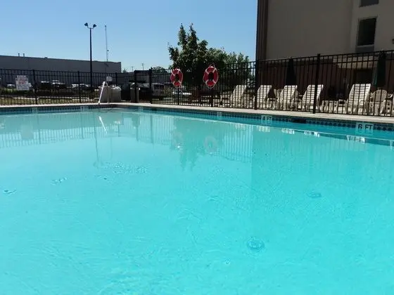 Holiday Inn Express Harrisburg SW - Mechanicsburg - Havuz