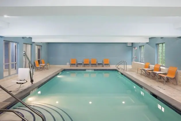 Holiday Inn Express Haskell Wayne Area - Havuz
