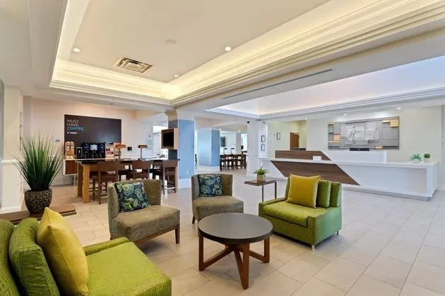 Holiday Inn Express Hauppauge-Long Island - Dış Mekan