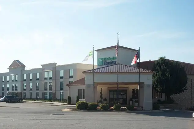 Holiday Inn Express Hickory - Hickory Mart - Genel