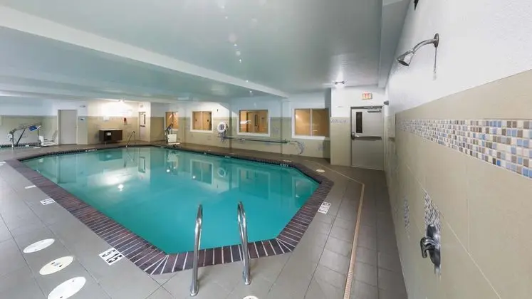 Holiday Inn Express Hood River - Havuz